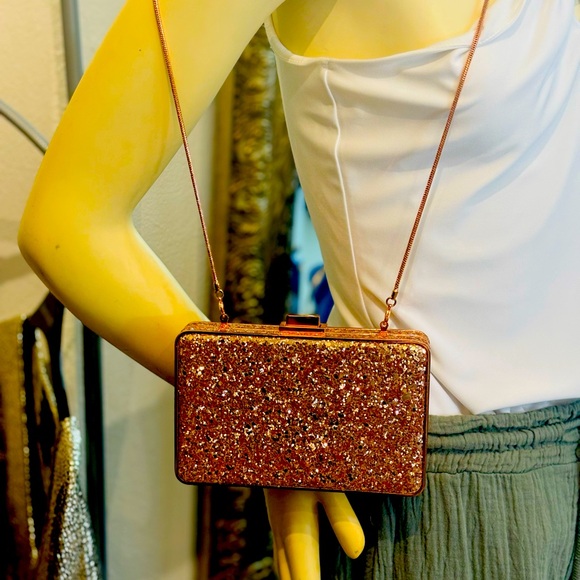 Henri Bendel rose pink Glitter Minaudiere handbag - Picture 9 of 9